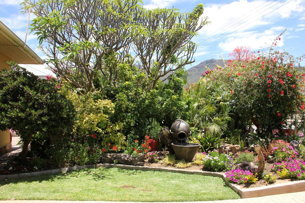 Beau & I Bed & Breakfast Graaff-Reinet Екстериор снимка