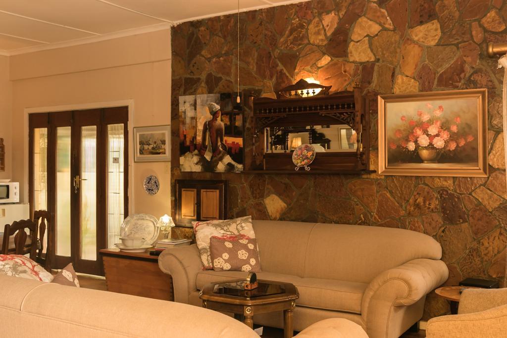 Beau & I Bed & Breakfast Graaff-Reinet Екстериор снимка