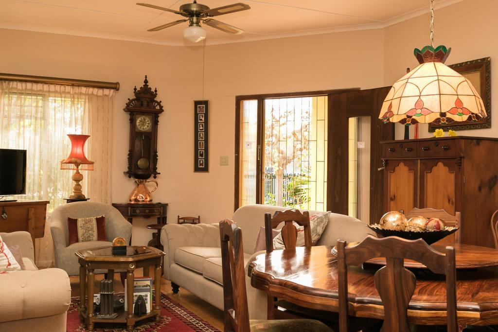 Beau & I Bed & Breakfast Graaff-Reinet Екстериор снимка