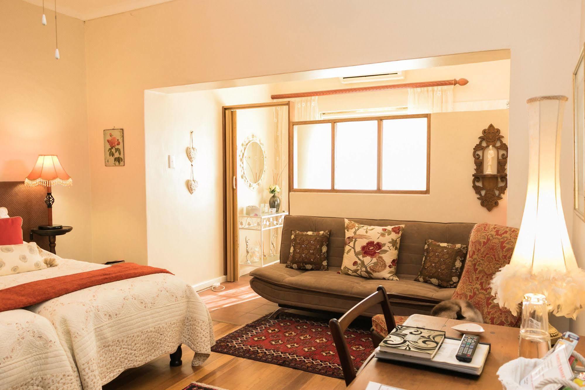 Beau & I Bed & Breakfast Graaff-Reinet Екстериор снимка