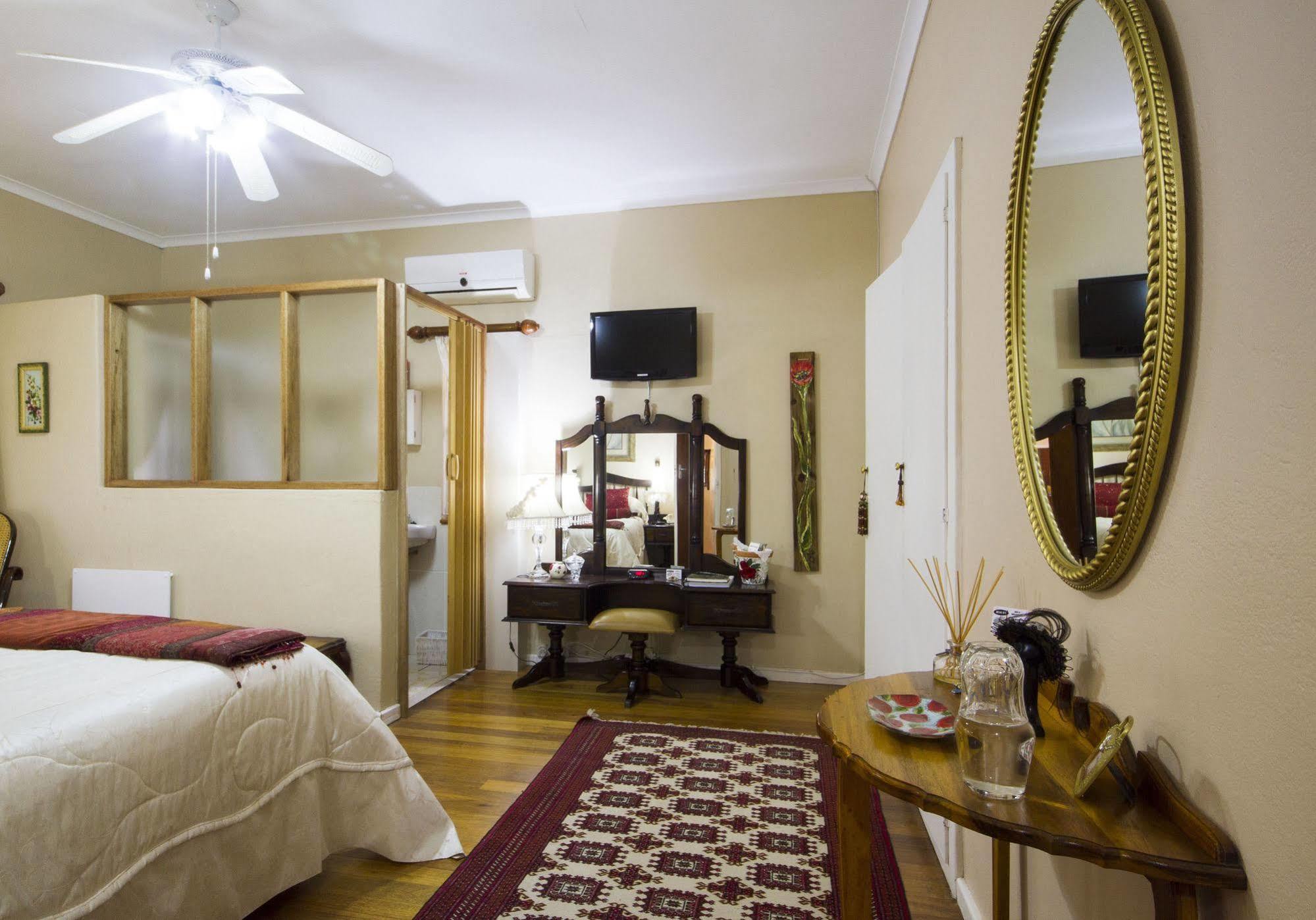 Beau & I Bed & Breakfast Graaff-Reinet Екстериор снимка