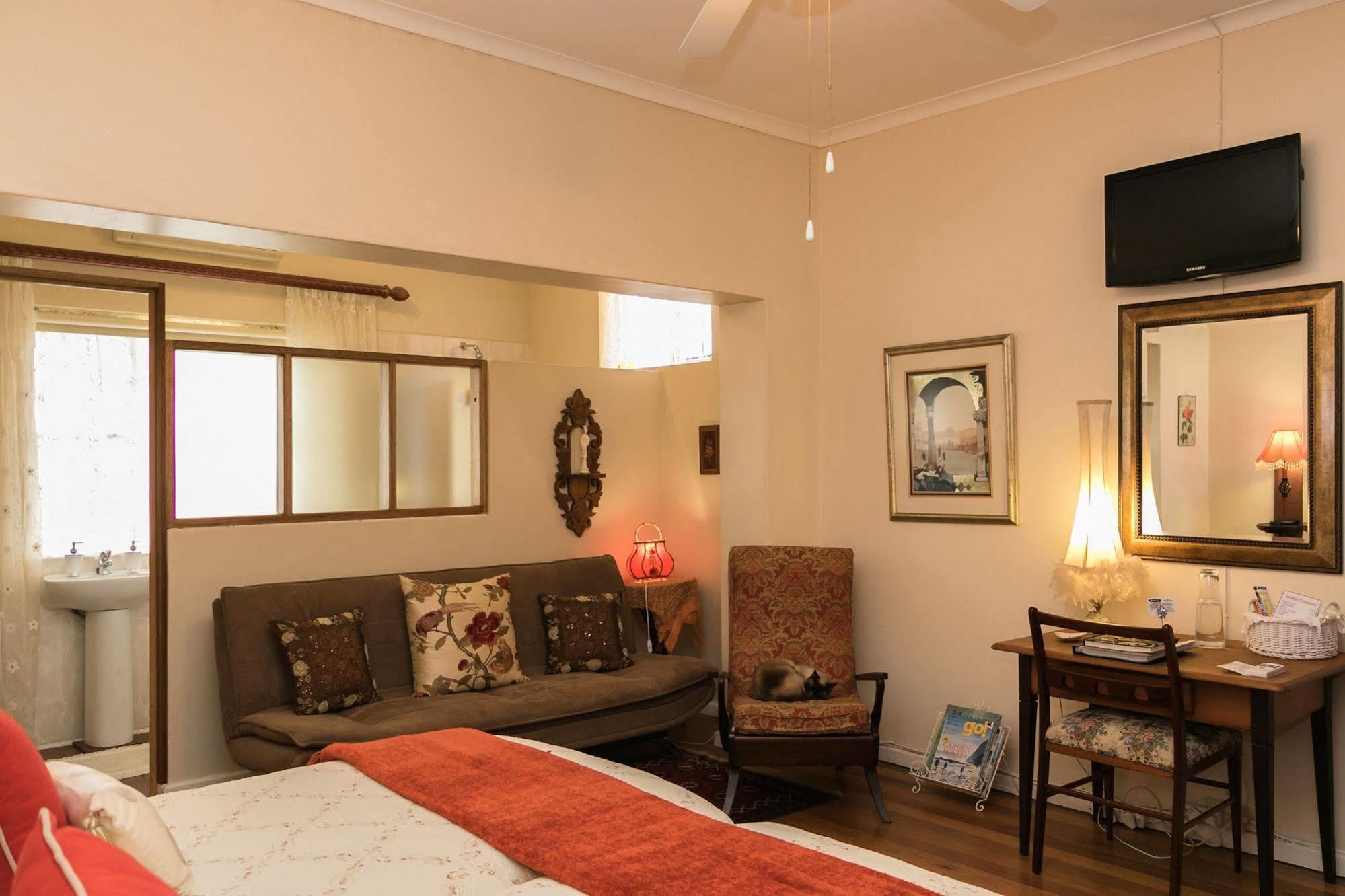 Beau & I Bed & Breakfast Graaff-Reinet Екстериор снимка